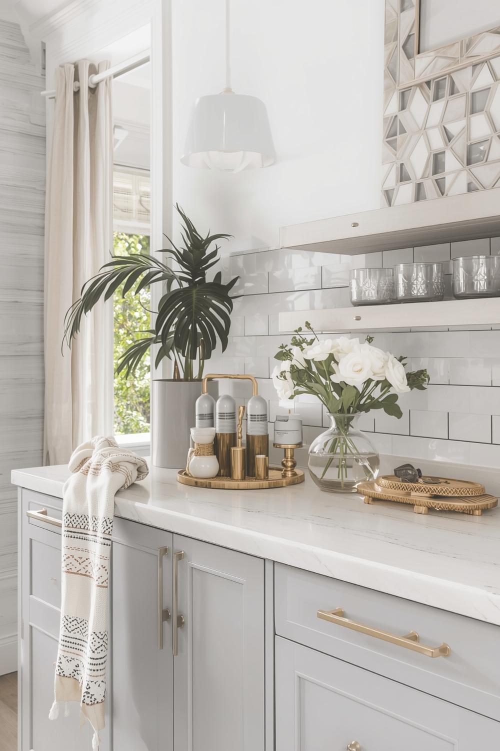 Choosing Cabinet Handles for Beige Designs