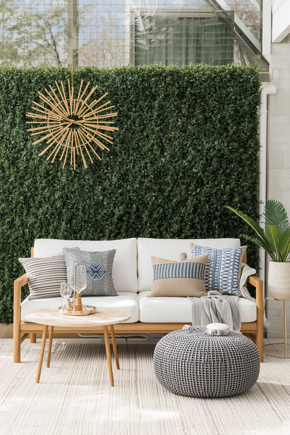 Decorating with Outdoor Cushions & Throws