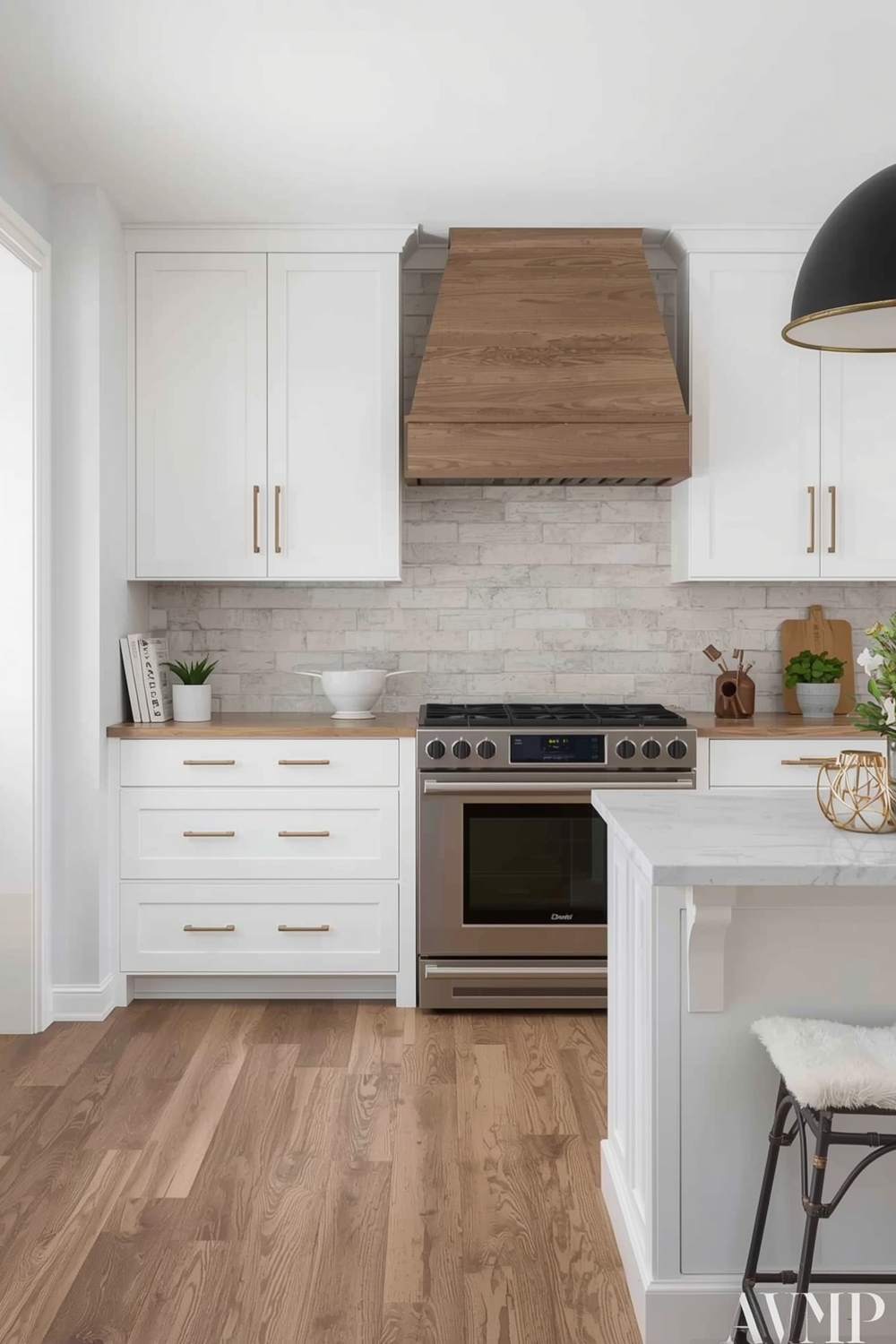 Farmhouse White Oak Kitchen Styling Tips