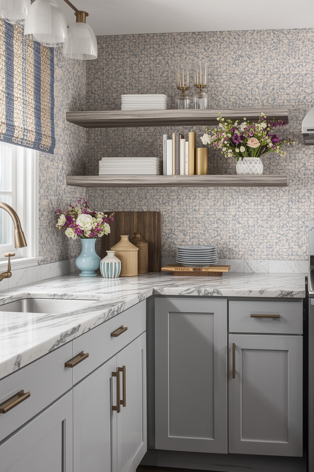 Mixing Cabinet Finishes