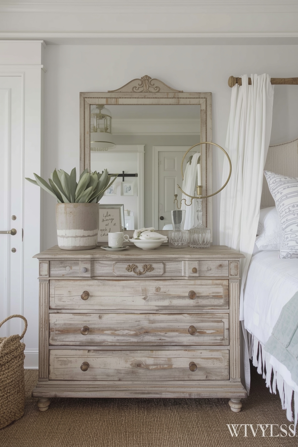 Vintage Farmhouse Bedroom Ideas